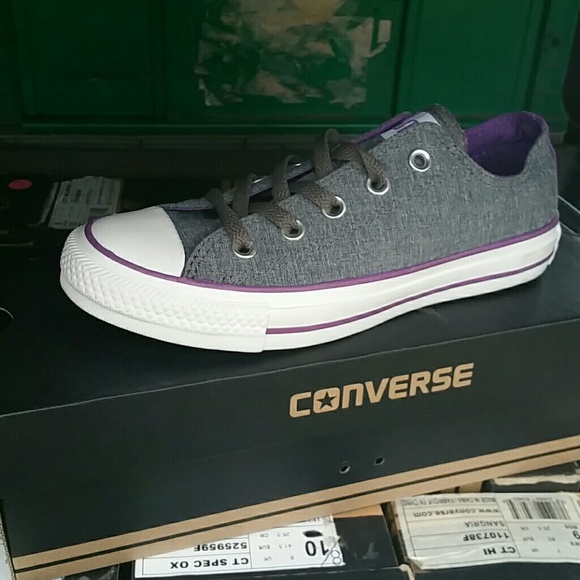 Converse!! Brand new!!