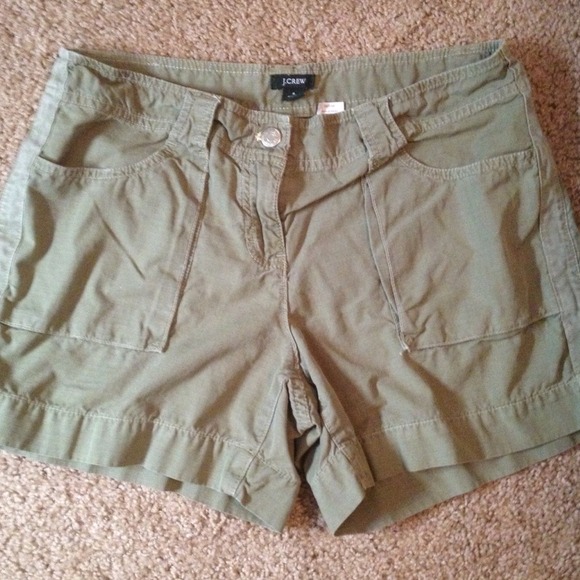 J.CREW SHORTS 💚