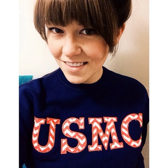 Customizable embroidered sweatshirts