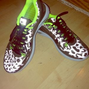 Nike Lunarglide 5.0 tennis shoes
