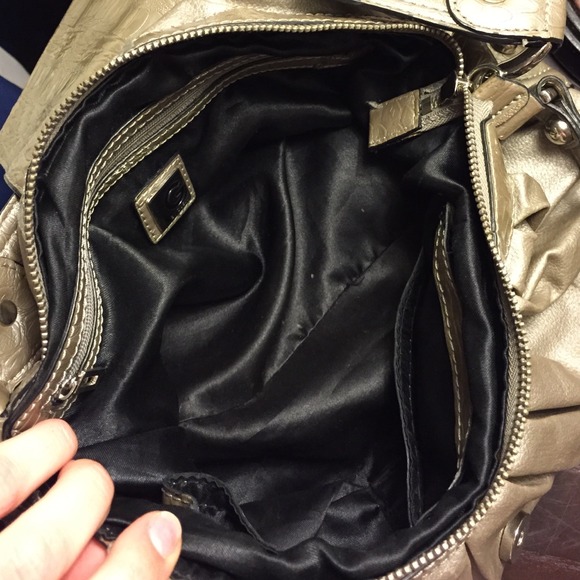 GUESS Purse - Picture 3 of 4