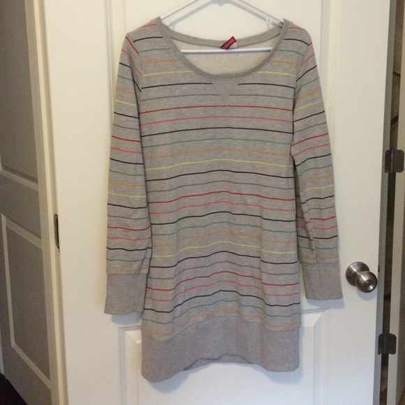 H&M Tops - Gray rainbow stripe long sweater