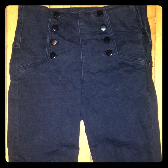 High waisted black pants