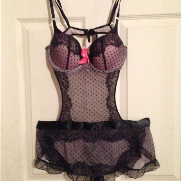 Victoria's Secret black& light pink lace lingerie