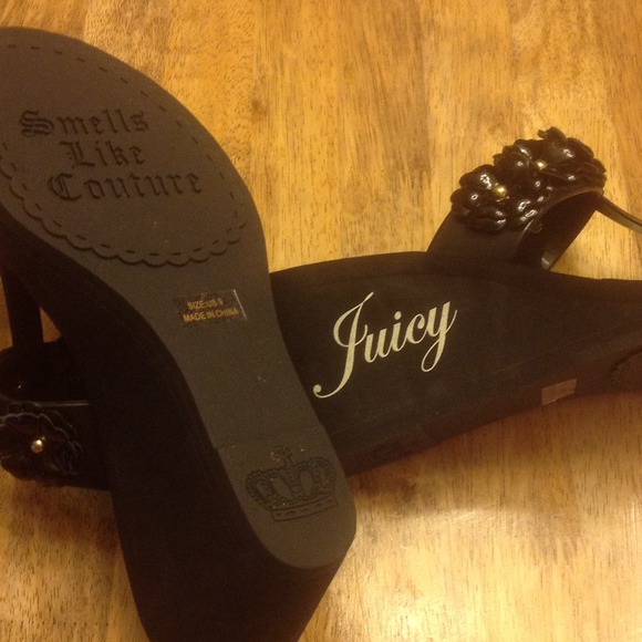 Juicy Wedge Sandal. New