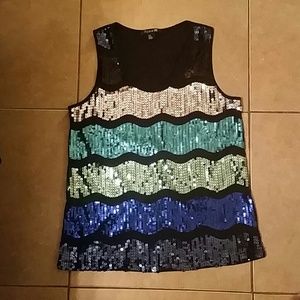 Oversized  sequins  tank!