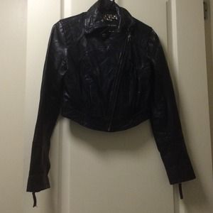 Cropped Genuine Leather Jacket- Black