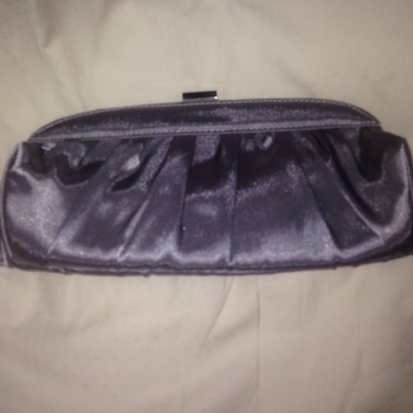 Gray clutch