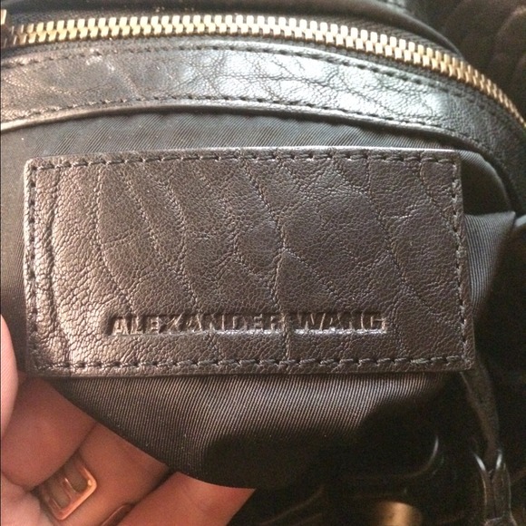 ⛔️SOLD⛔️Alexander Wang Diego bucket bag - Picture 3 of 4