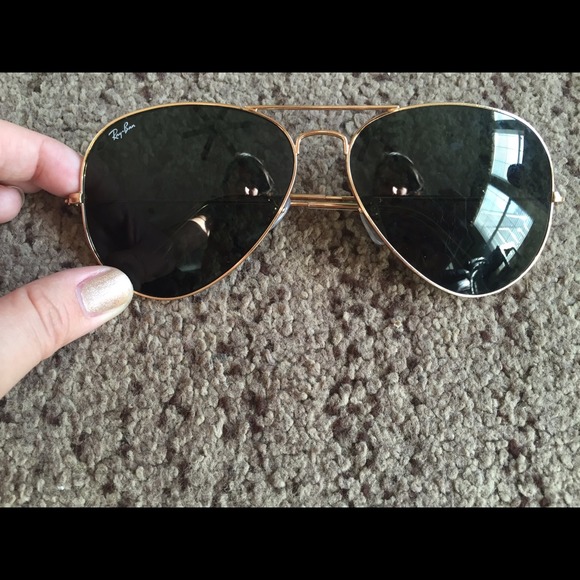 Raybans aviator sunglasses