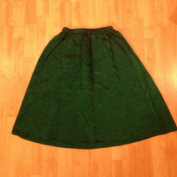 NWOT Vintage midi skirt