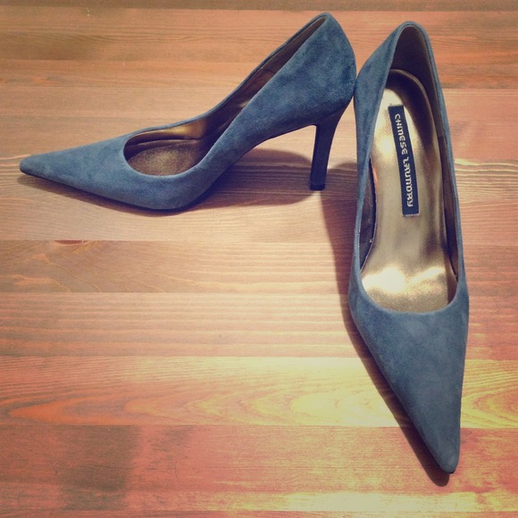 Chinese Laundry Volant Pointed Toe Pump
