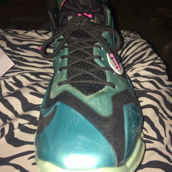 Nike lebron 11s south beach - Picture 1 of 2