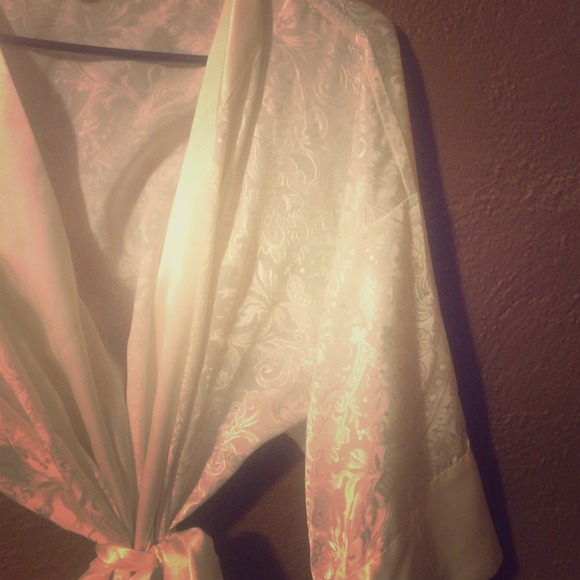 Victoria's Secret Tops - VS Robe.