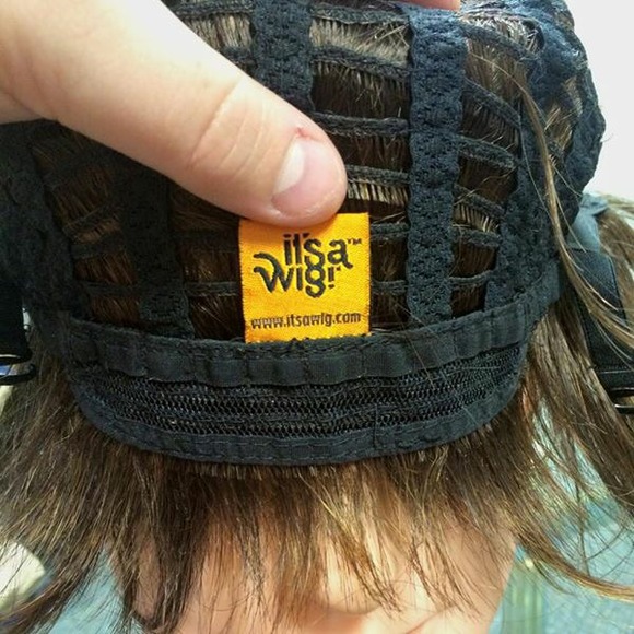 Wig - Picture 2 of 4