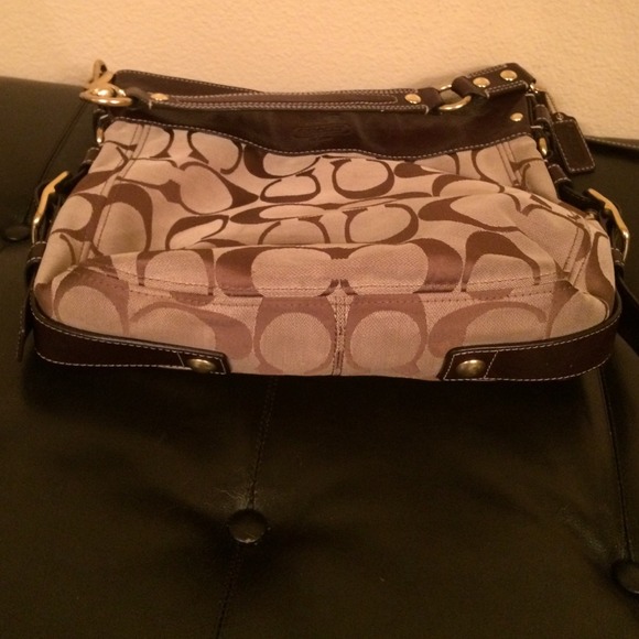 Coach Hobo Signature - Picture 4 of 4