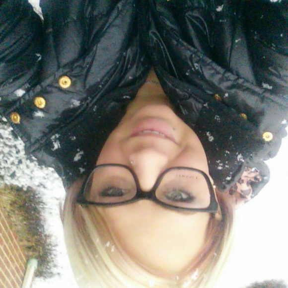 Versace - Picture 2 of 2