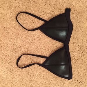 Brand new triangl top