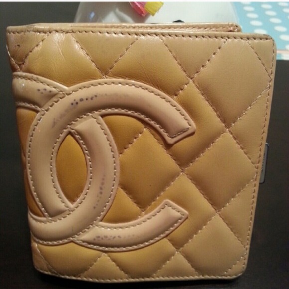 🎉REDUCED Chanel leather wallet