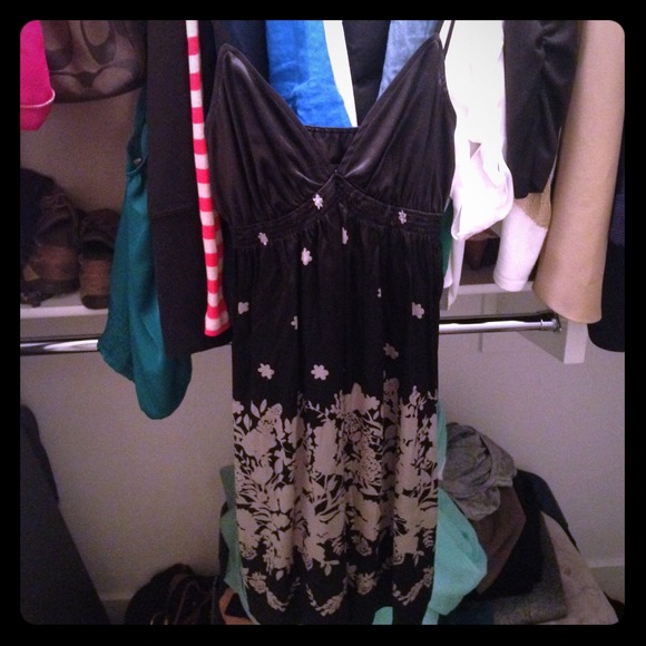 Spaghetti strap black blouse with flower print