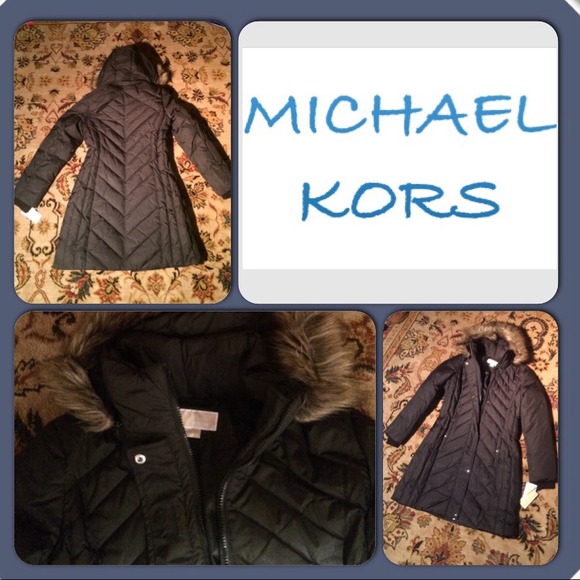Black Down Winter Coat w/ faux fur trim