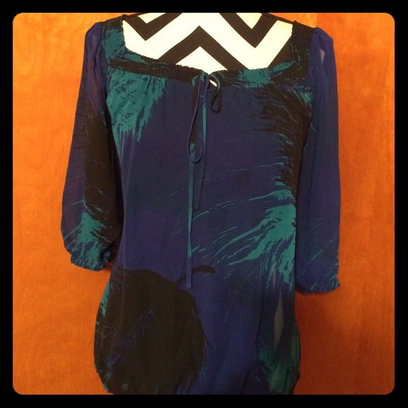 Color splashed flowy top