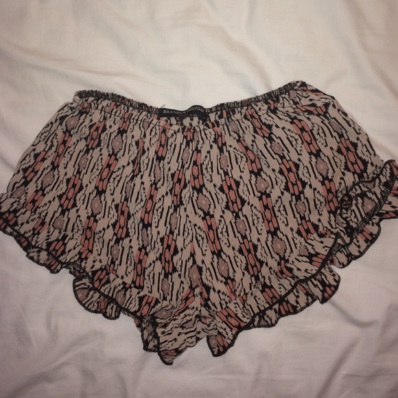 tribal brandy melville vodis