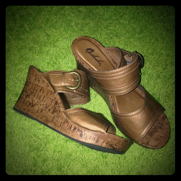 Brown wedges !! A closet must have!!