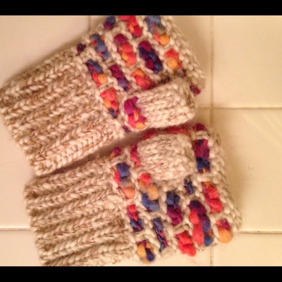 Free People Fingerless Hand-Knitted Gloves OS - Picture 3 of 3