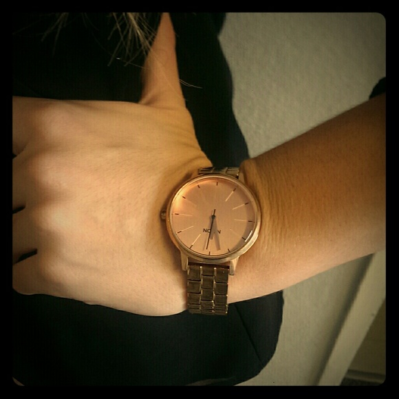 Nixon Kensington rose gold - Picture 1 of 4