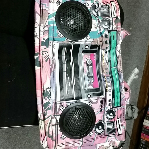 Boom Box Purse plays music