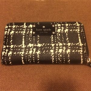Kate Spade Black and White Zip Around Wallet