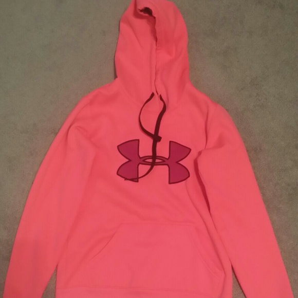 *SOLD* Under Armour sweatshirt