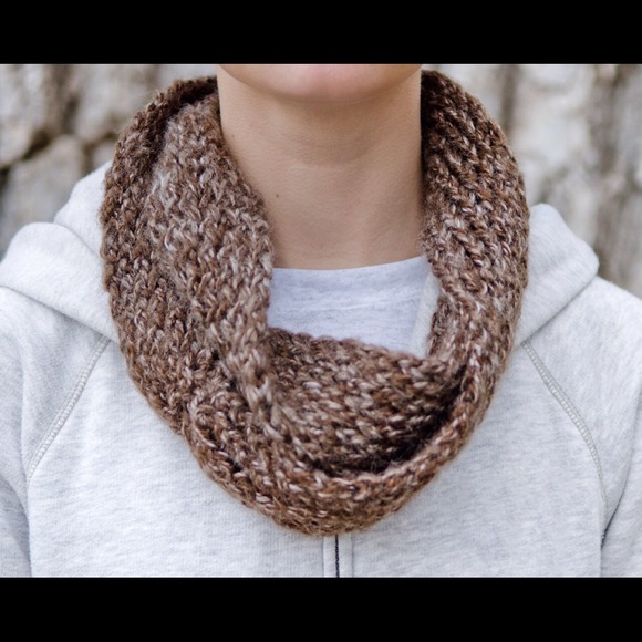 Beautiful Handmade Infinity Scarf - Picture 1 of 1