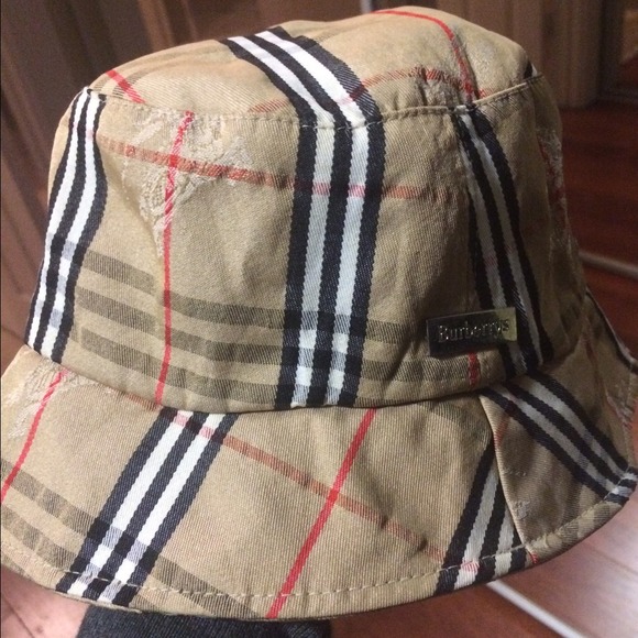 Burberry bucket Hat