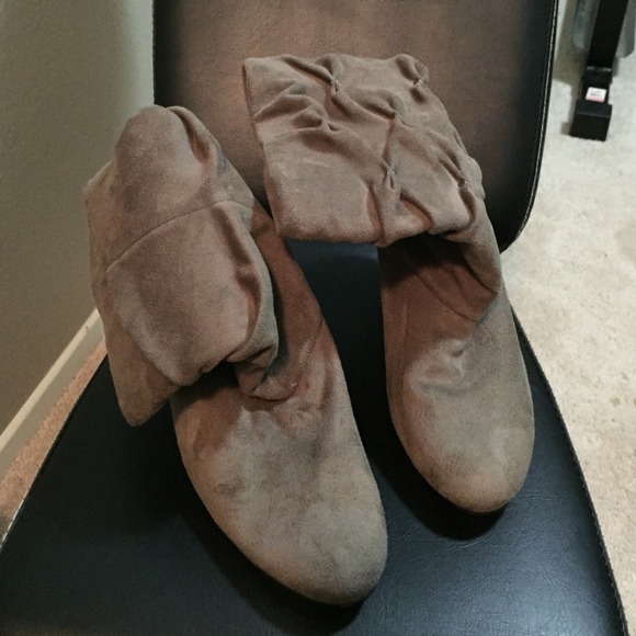 Impo Suede Booties