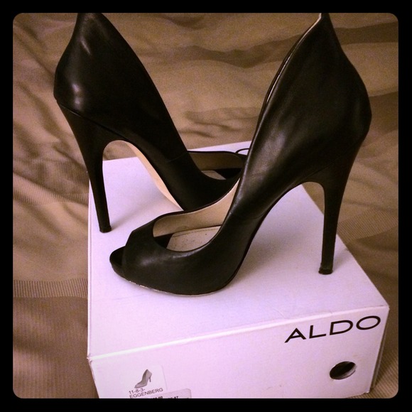 Aldo Eggenberg black heels