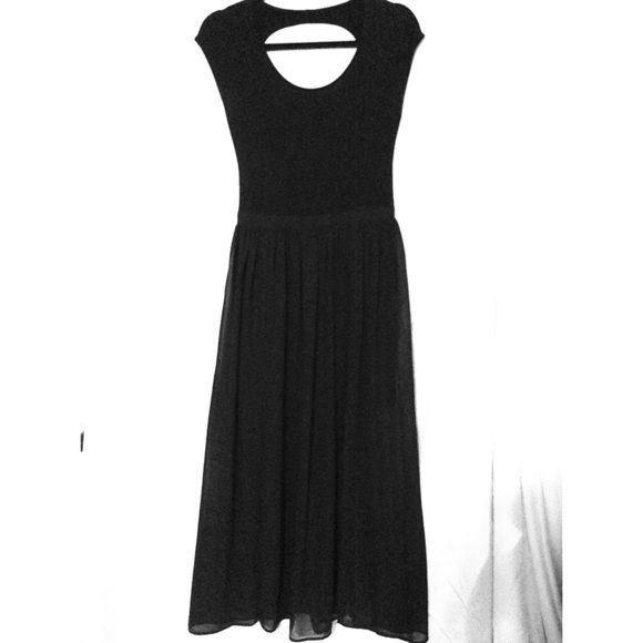 Forever 21 Dresses & Skirts - Black dress with slits
