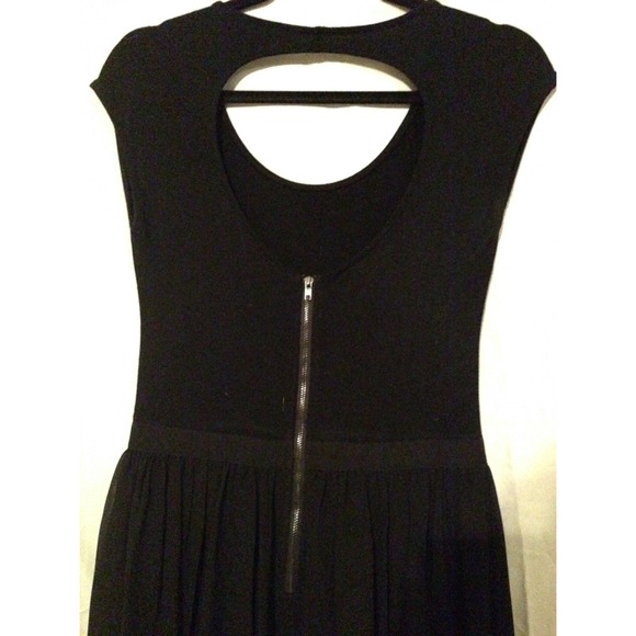 Black dress with slits - Picture 4 of 4