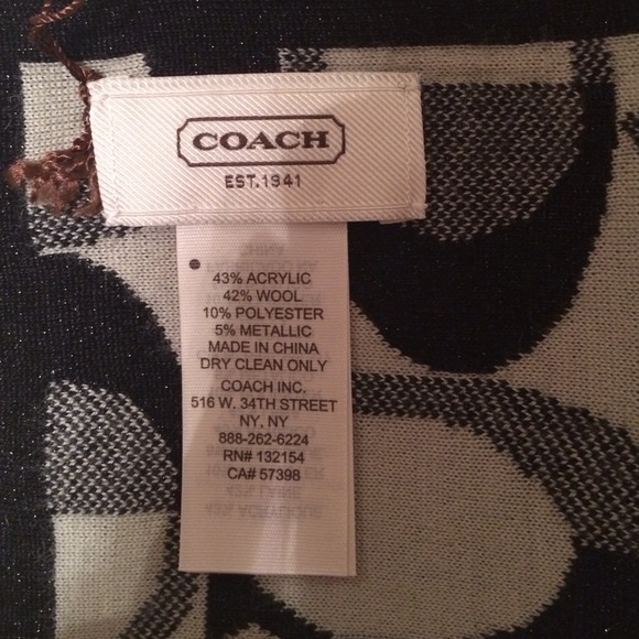 Coach wool scarf! - Picture 2 of 4