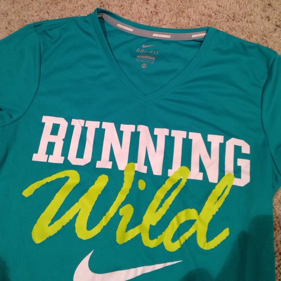 🔵SOLD🔵Running Wild Nike shirt - Picture 2 of 3