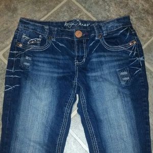Ariya jeans