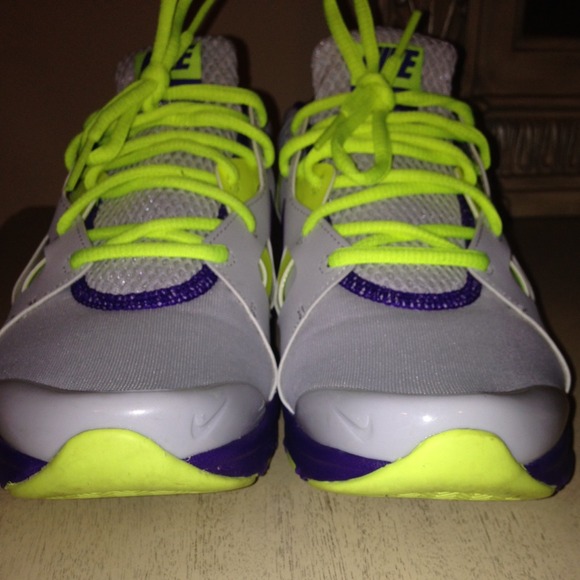 Nike Tennis Shoes w/ Comfort Footbed - Picture 2 of 4