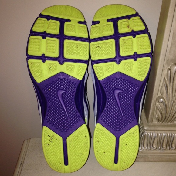 Nike Tennis Shoes w/ Comfort Footbed - Picture 4 of 4