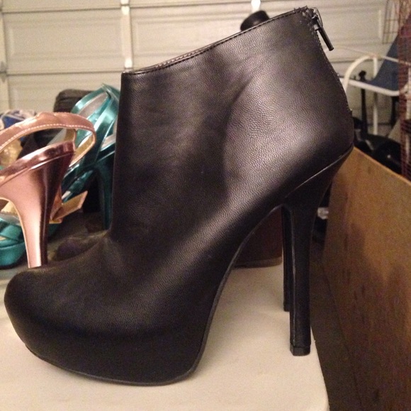 Forever 21 heels - Picture 2 of 3