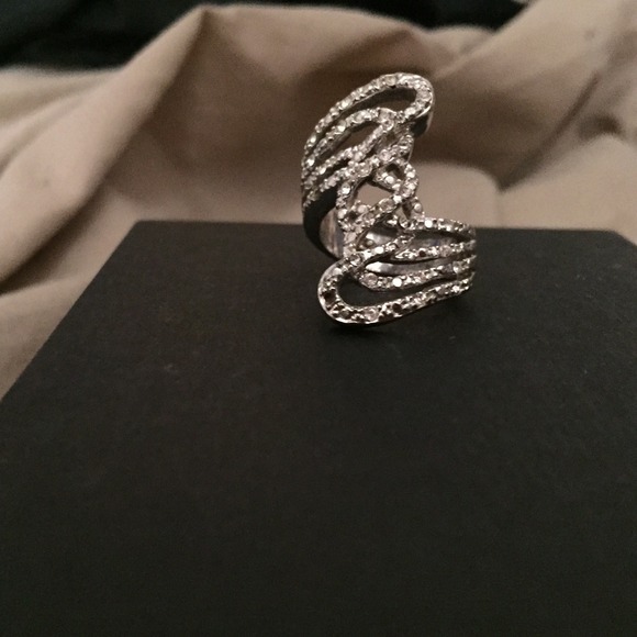 Fashion ring