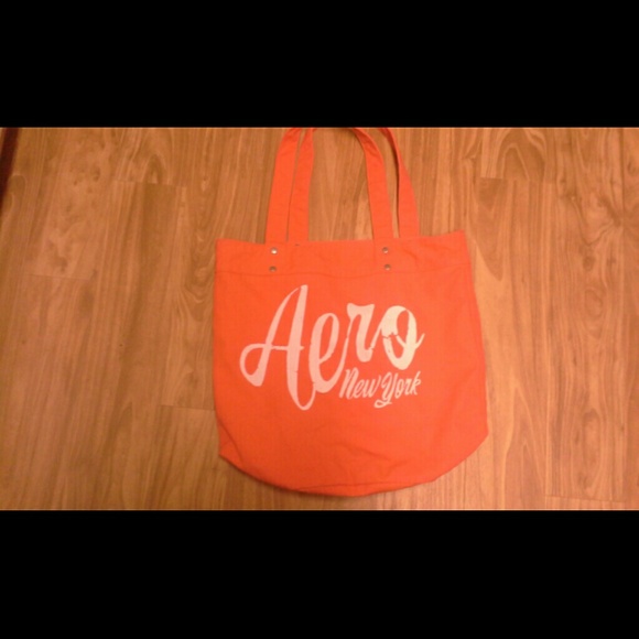 Aero beach bag