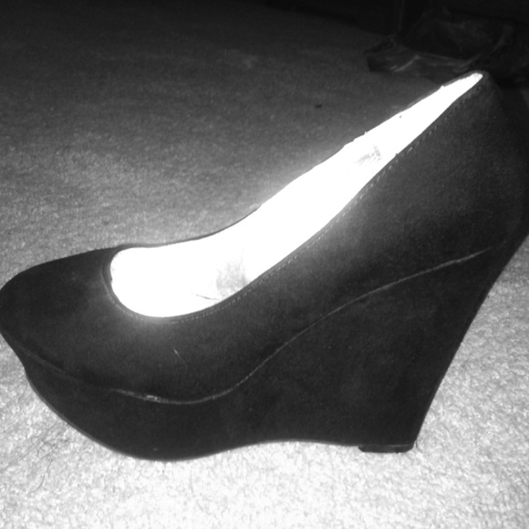 Qupid closed toe wedges. 7.5 fits like a 7.