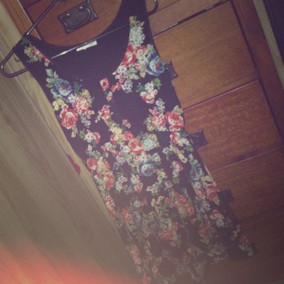 Floral Hi-Low Dress!