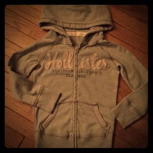Hollister zip up hoodie 🌴